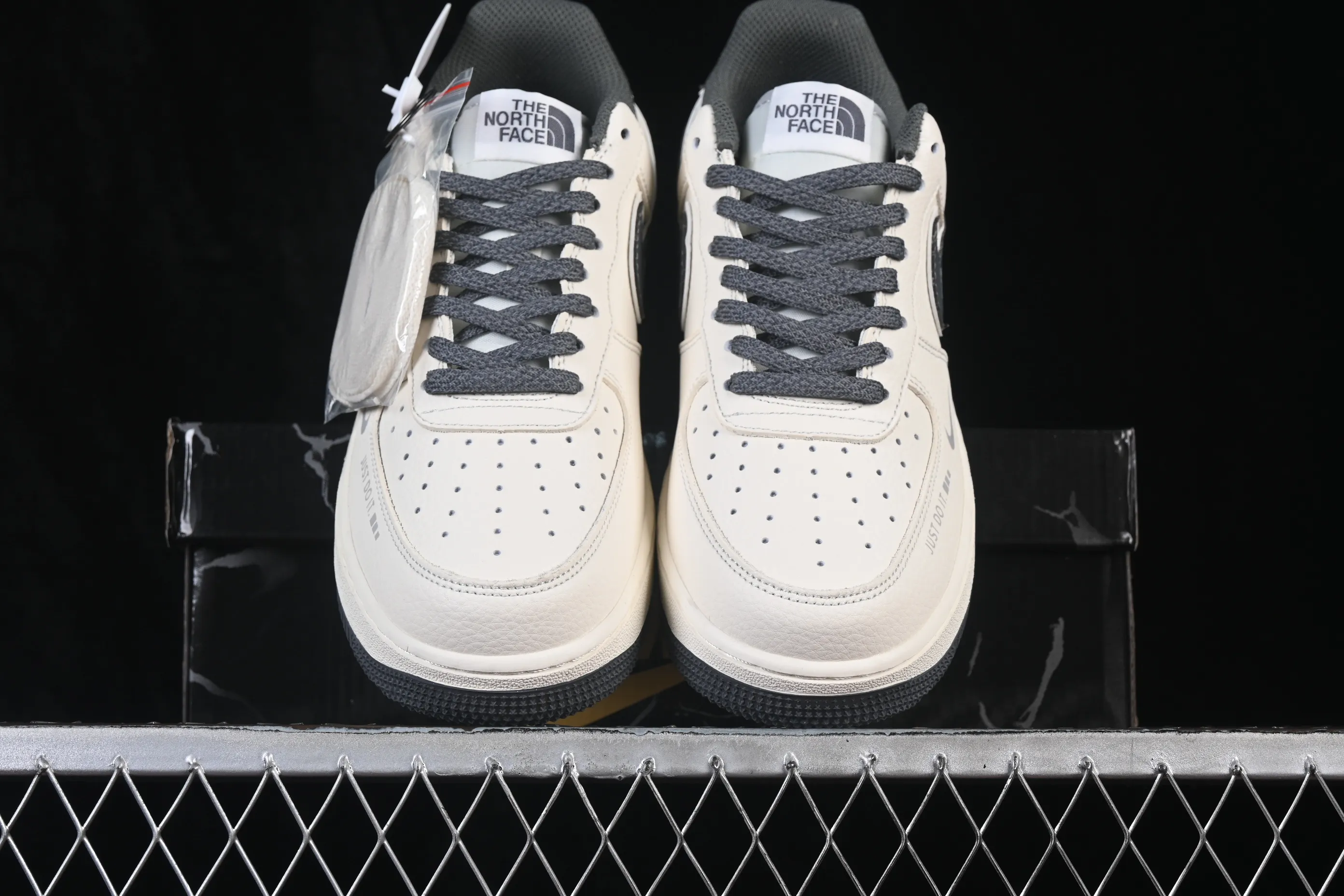 All categories Nk Air Force 1 Air Force series Nk Air Force 1 Low Air Force low-top Nike Air Force 1'07 Low North Face joint Air Force 1 low-top casual sneakers DD1982-344
